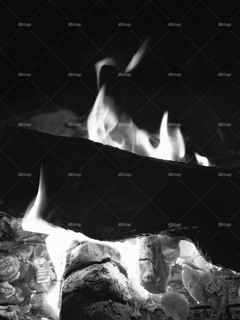 Black and white fire pit