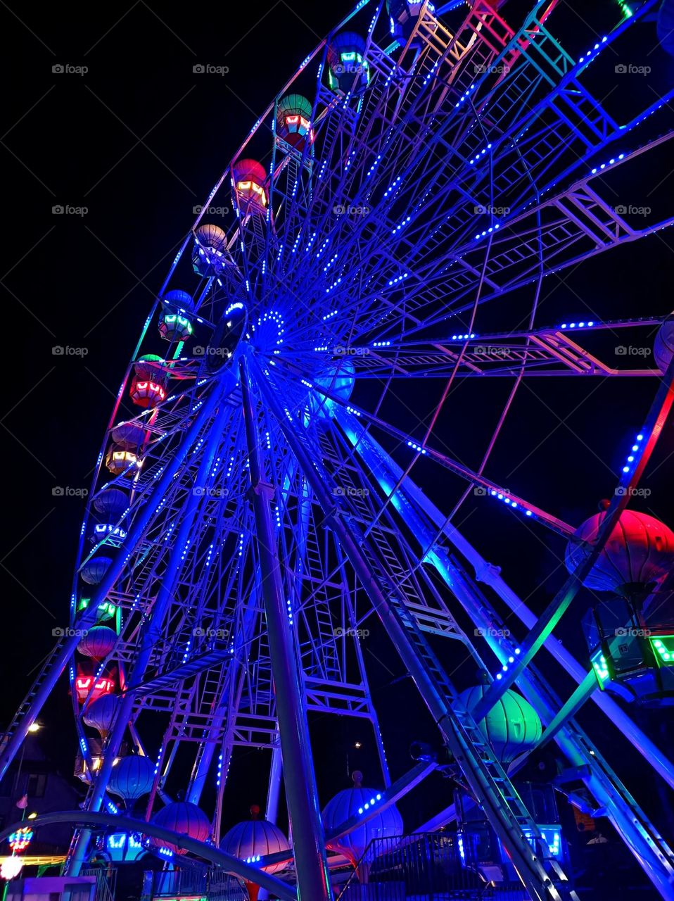 wheel at night