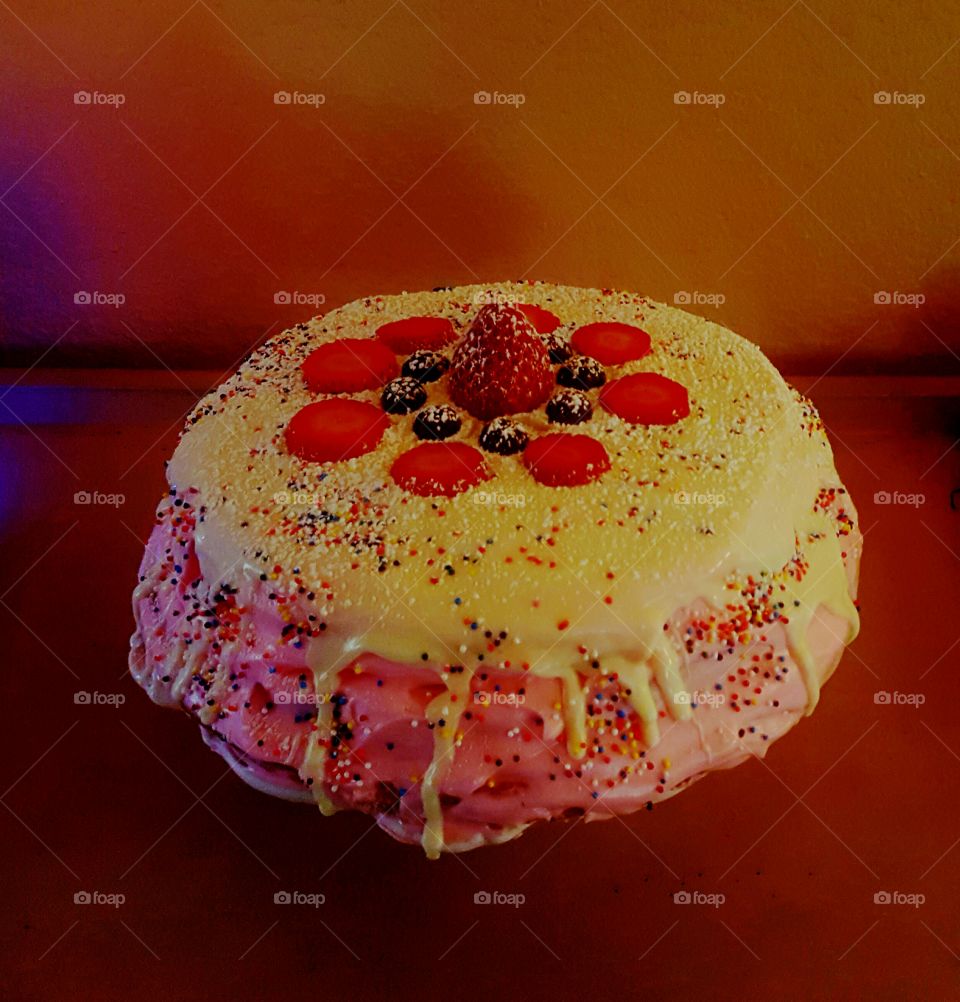 vanilla ice strawberry cake