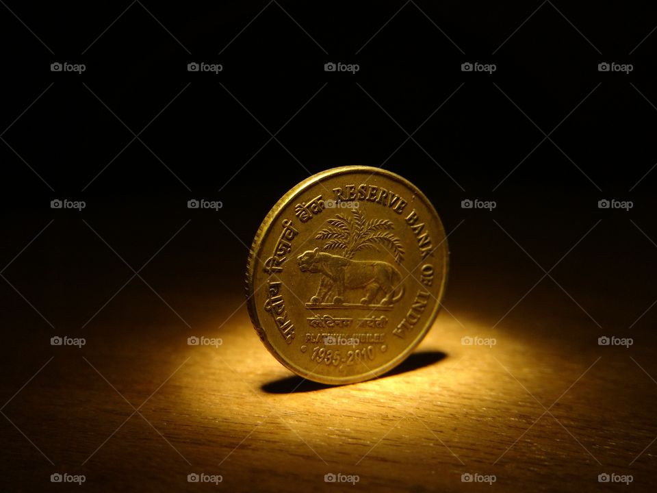 COIN STANDING WITHOUT BALANCE