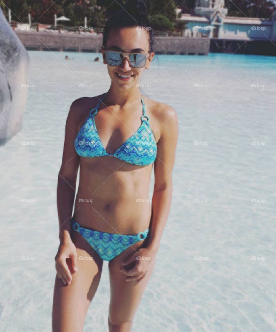 Enjoy with beach so beautifull so awesome feeling