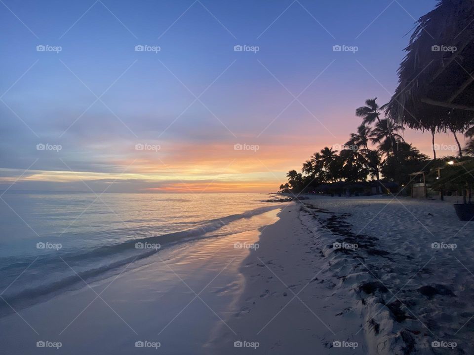 Magic sunset in a paradise beach in Aruba, Caribe