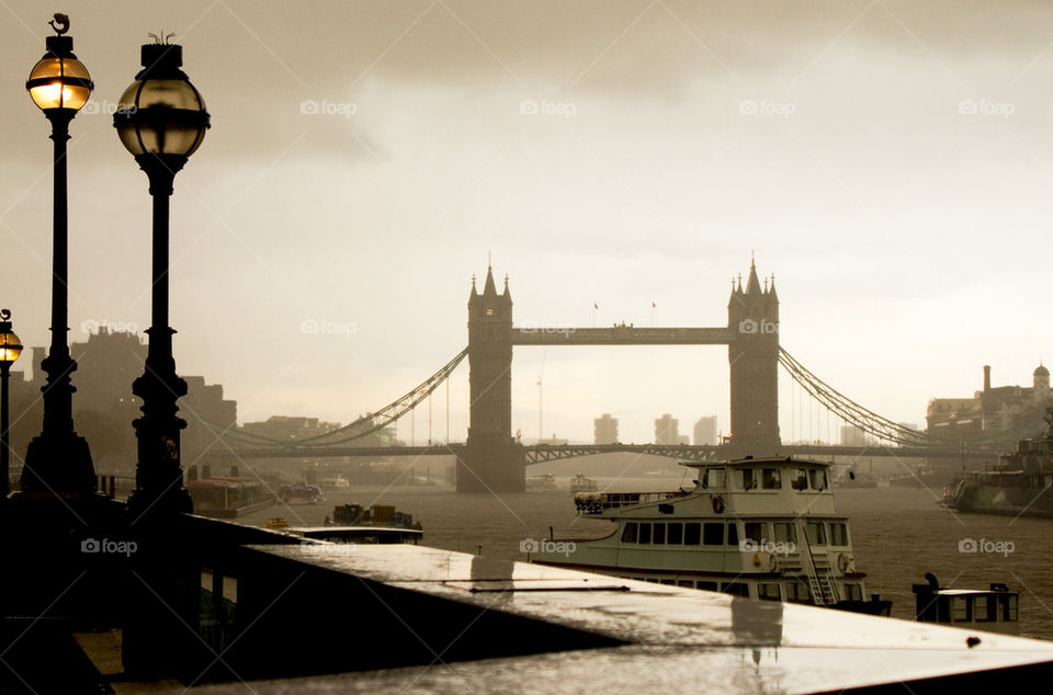 London in the rain 