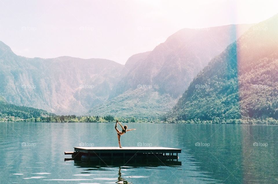 Yoga on the lake 