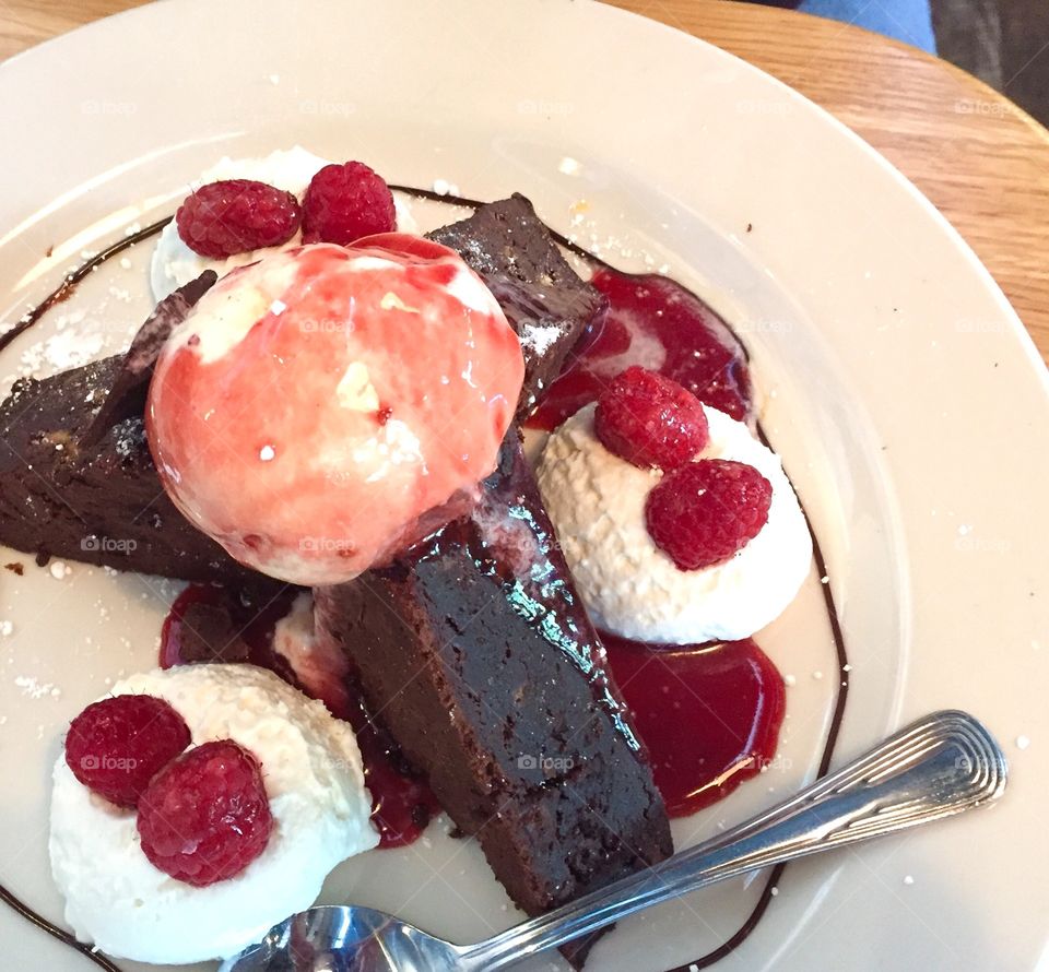 Raspberry Brownie Sundae