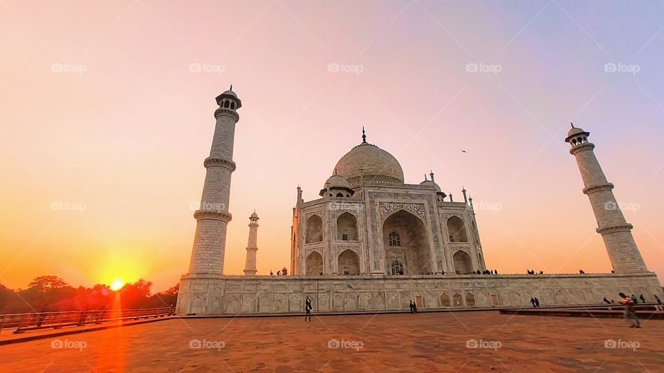 Taj Mahal made out of marbel,hard work, dedication and love. 360° umatched beauty and precise art work. Big Salute to artist and all involved people. 1 of 7wonder of world made in 1600 century.