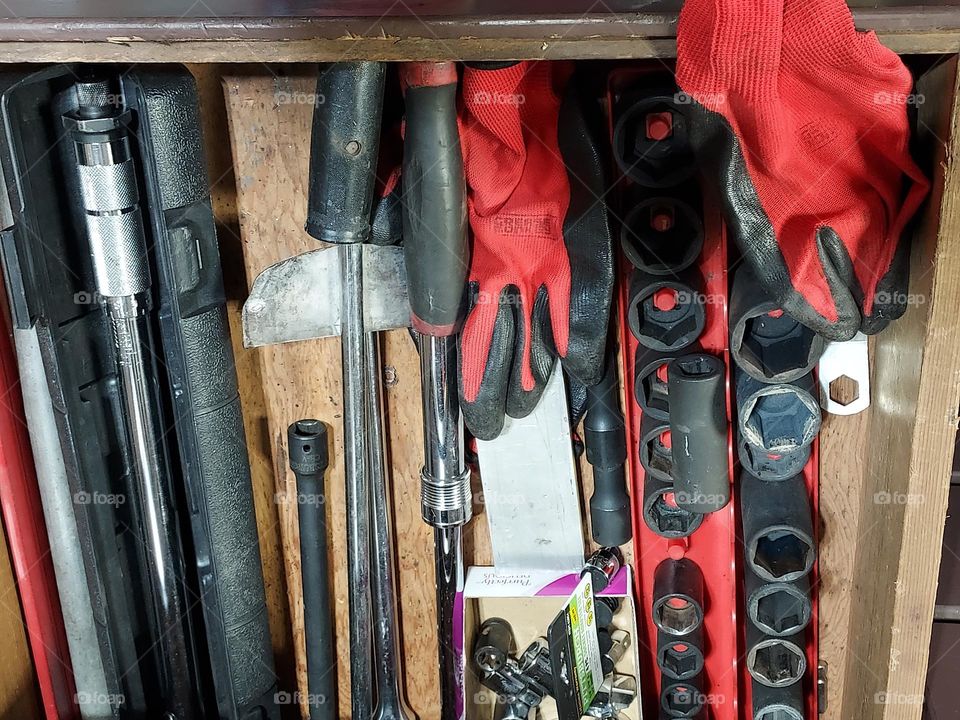 impact sockets and torque wrenches