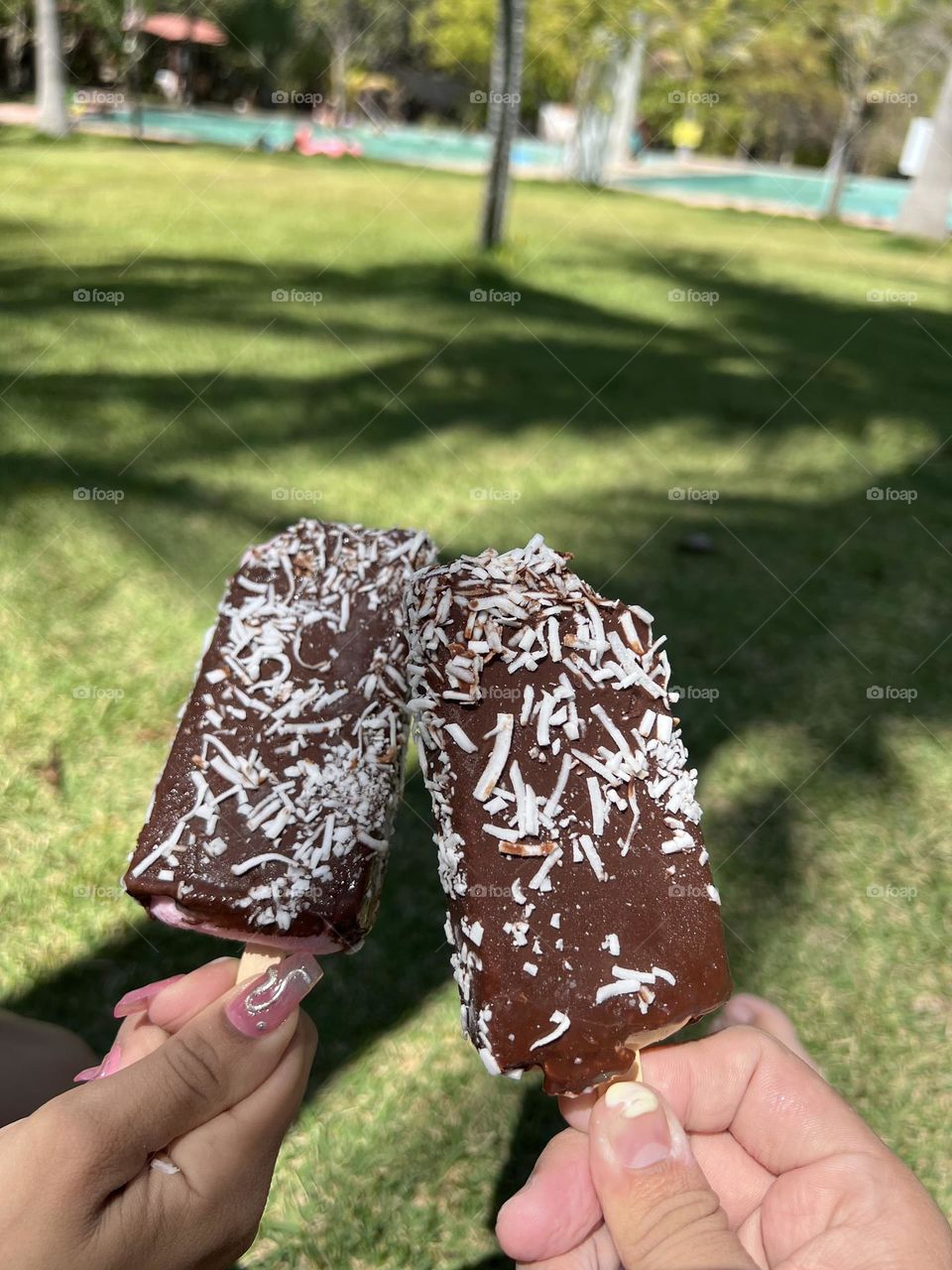 Paleta de vainilla con coco y chocolate