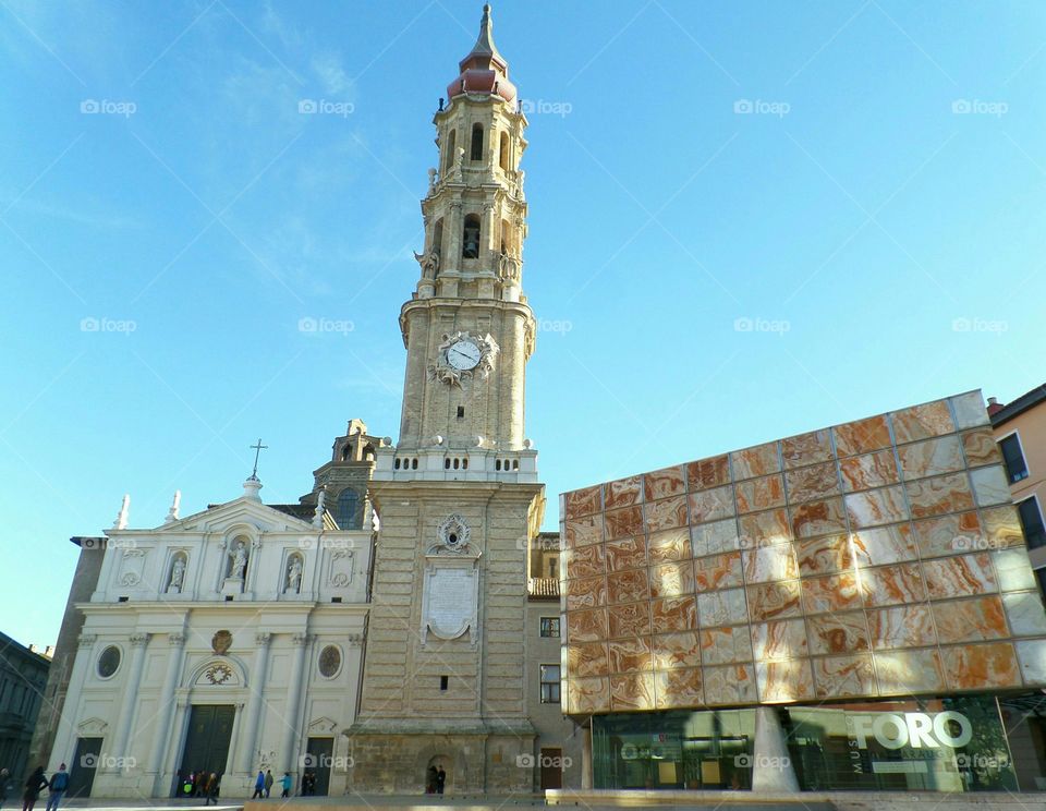 The stunning La Seo (Cathedral of San Salvador) and the Foro (Roman Forum) in Zaragoza of Spain
