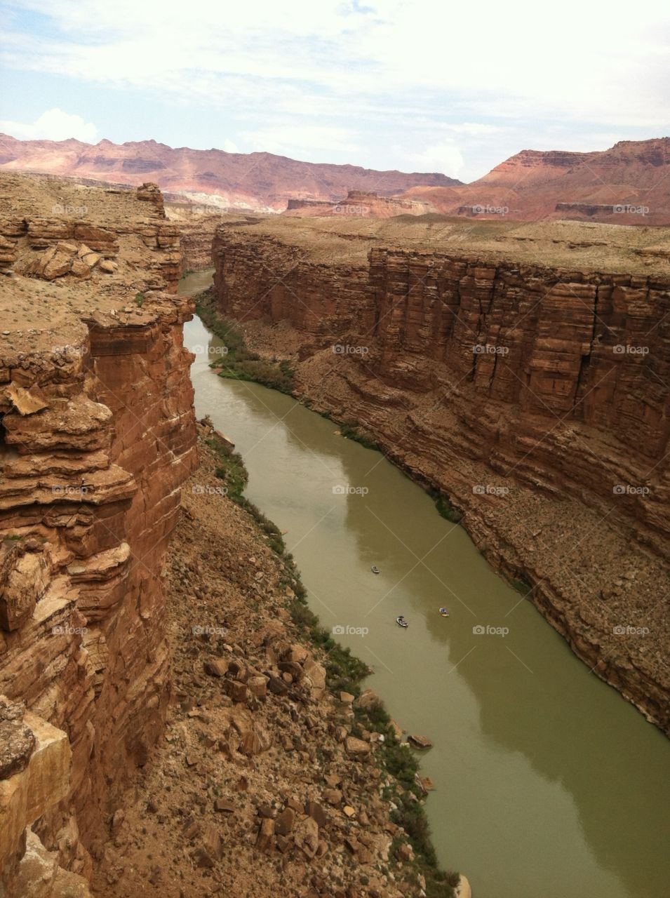 Raft the canyon. Rafting the Grand Canyon 