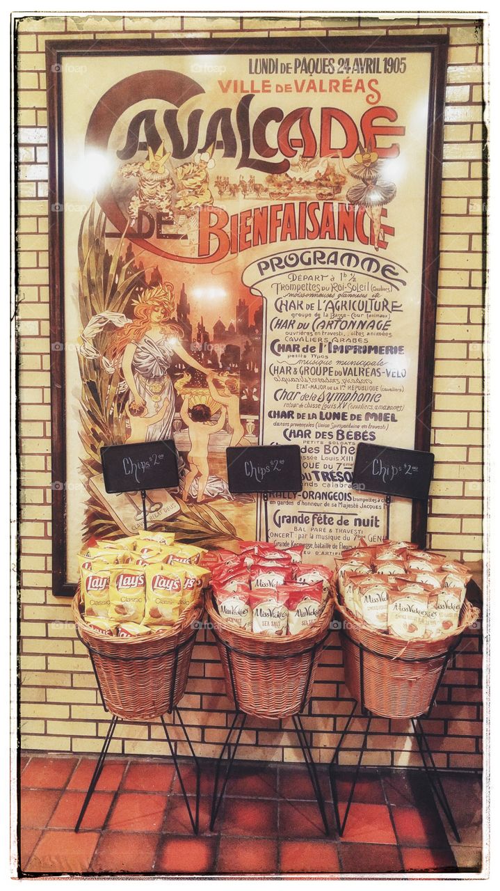 Paris Las Vegas cafe decor