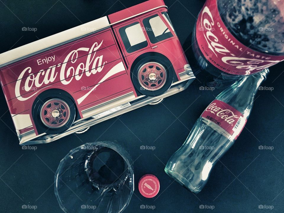 Taste the buzz Coca Cola 