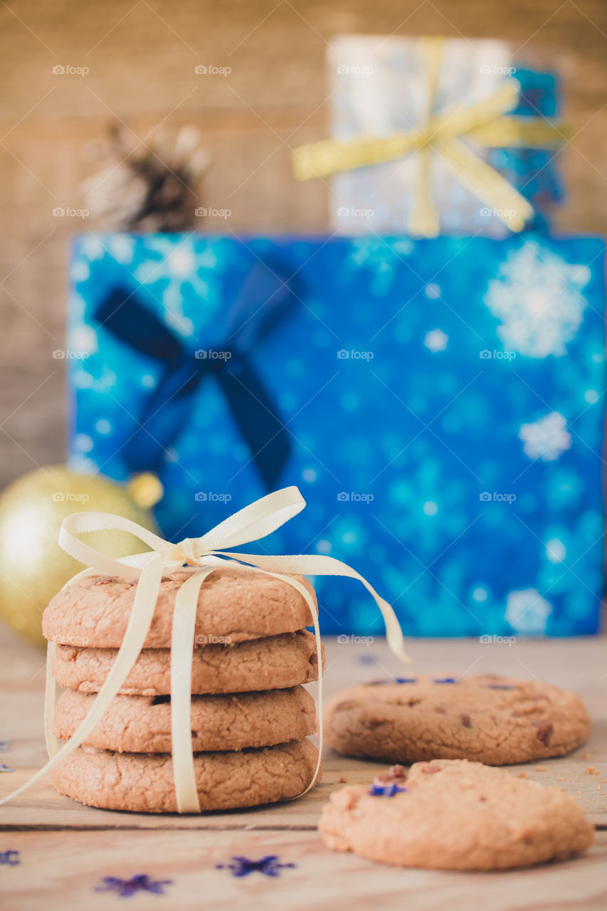 Gift box with cookies