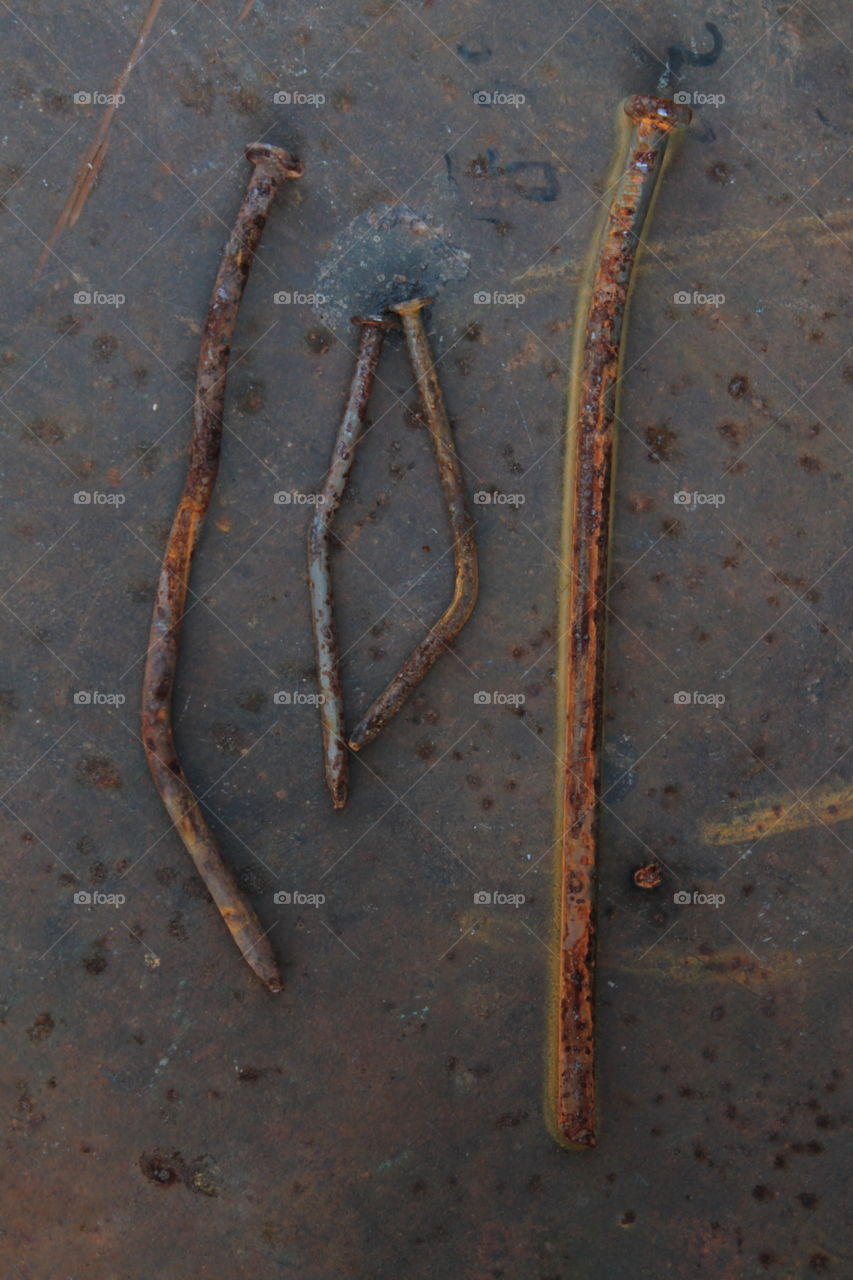 Rusty Nails bid and little... Blackground black