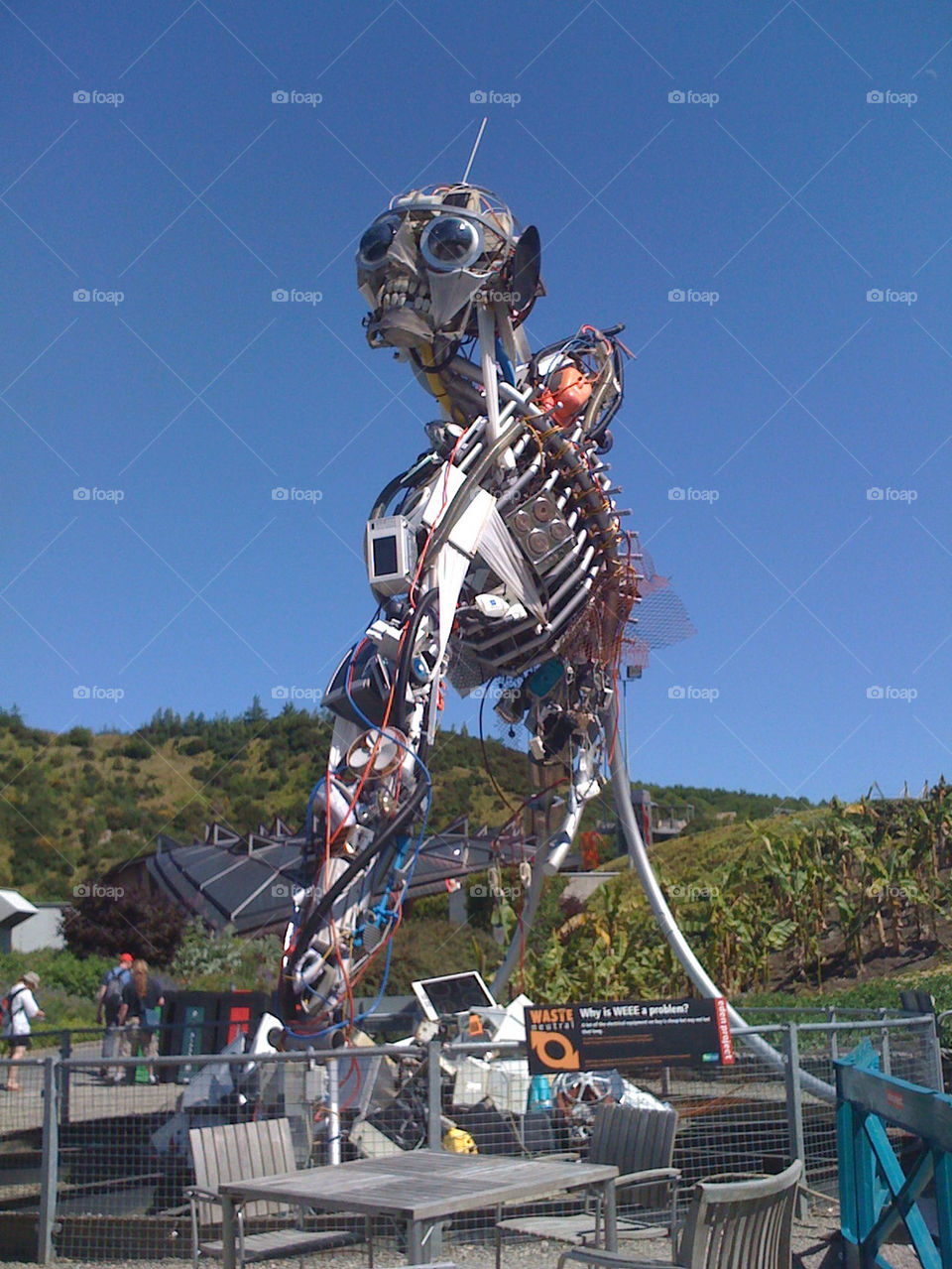 sculpture waste recycling electrical by lafaeverte