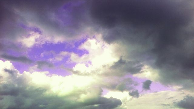 Scenic purple lighting sky in stormy day#
light#weather#meteorology#abstract#
wallpaper#space