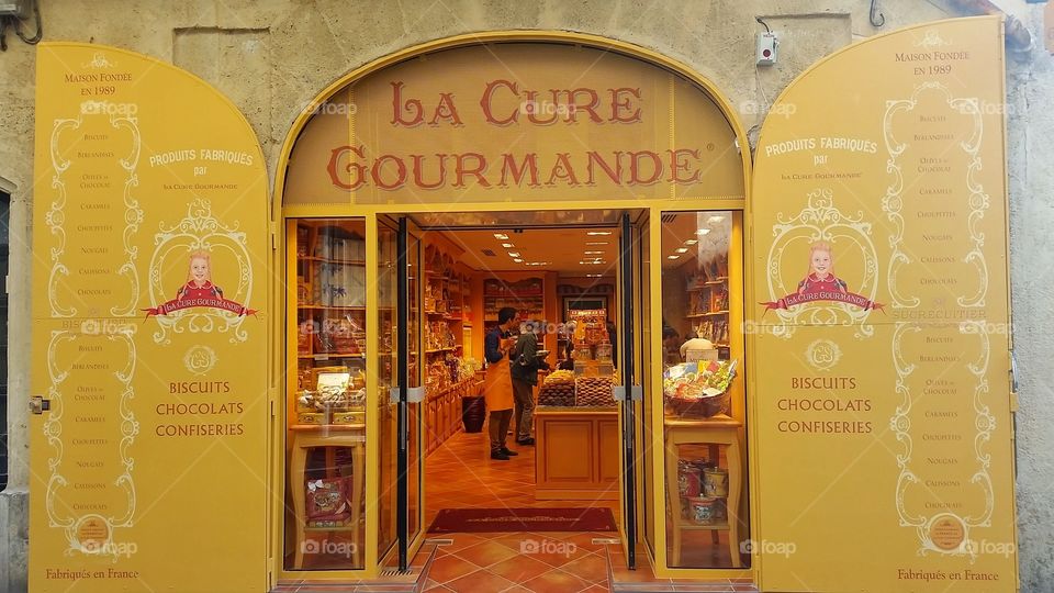 Window like door af a shopping place in Montpellier, France