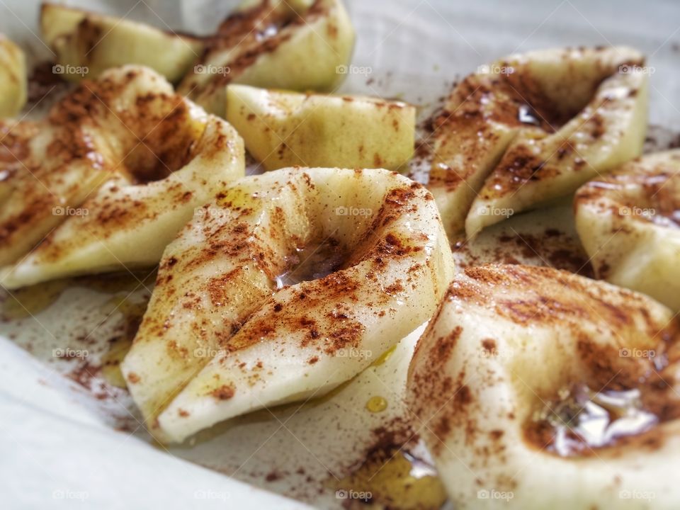 Honey cinnamon pears