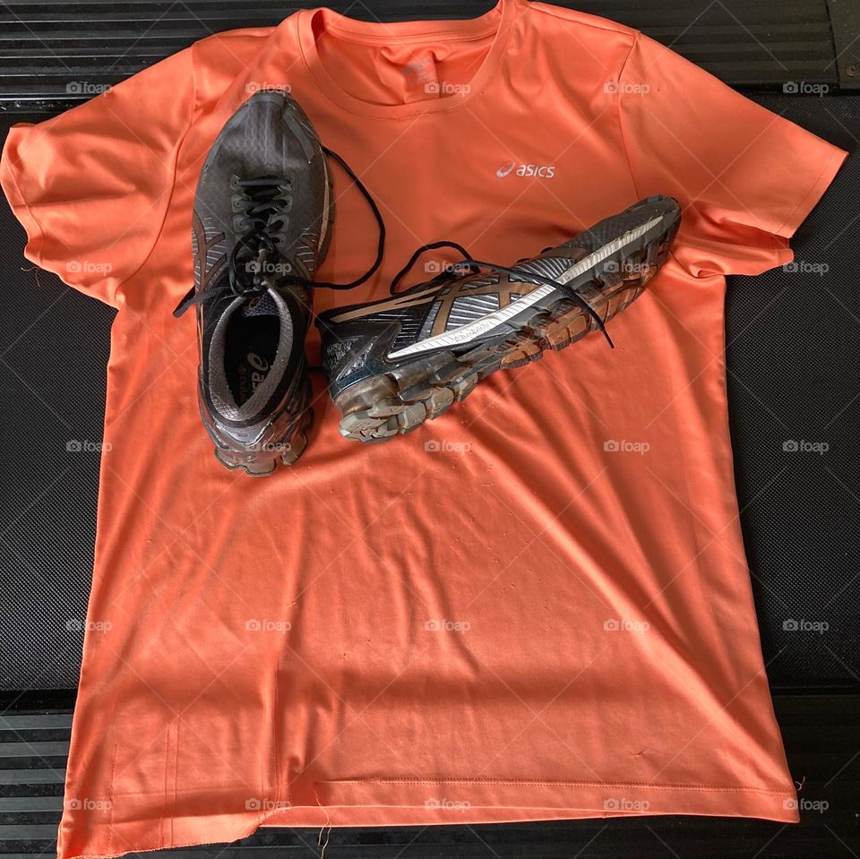 🏃‍♂️ 🇺🇸 Good Morning!  Everything ready to sweat the shirt. Let's go for a good morning jog?  Running is good for your health! / 🇧🇷 Bom dia! Tudo pronto para suar a camisa. Vamos para um bom cooper matinal? Correr faz bem para a saúde! 
