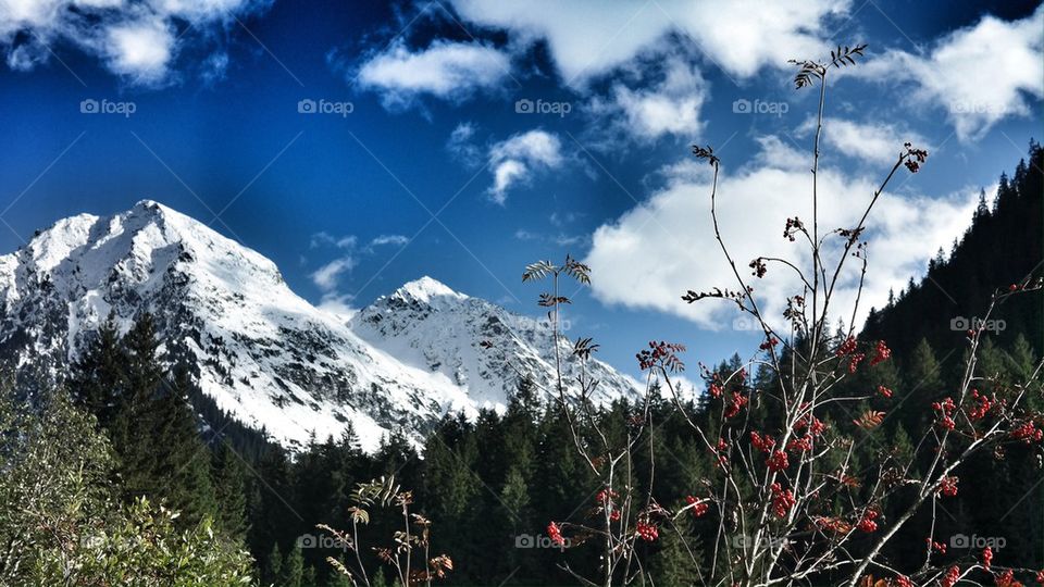 snow light mountain clouds by nivoa