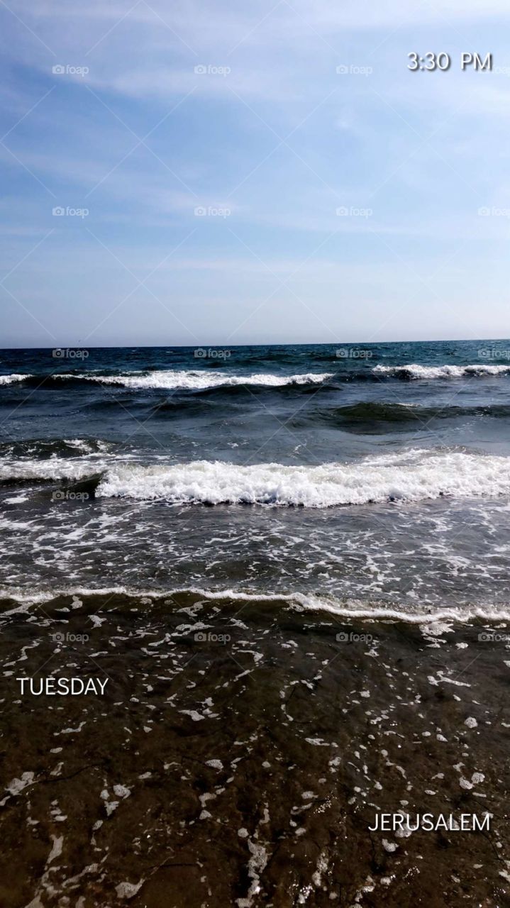 Wave after wave; slowly drifting away 🌊