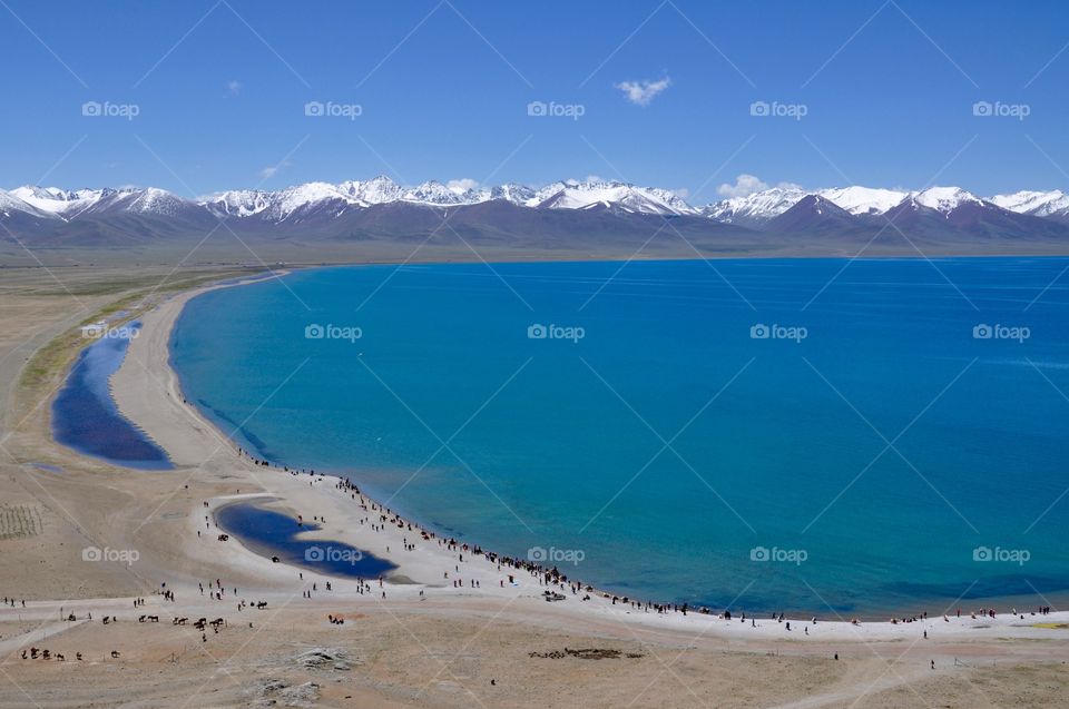 Tibetan lakeside view