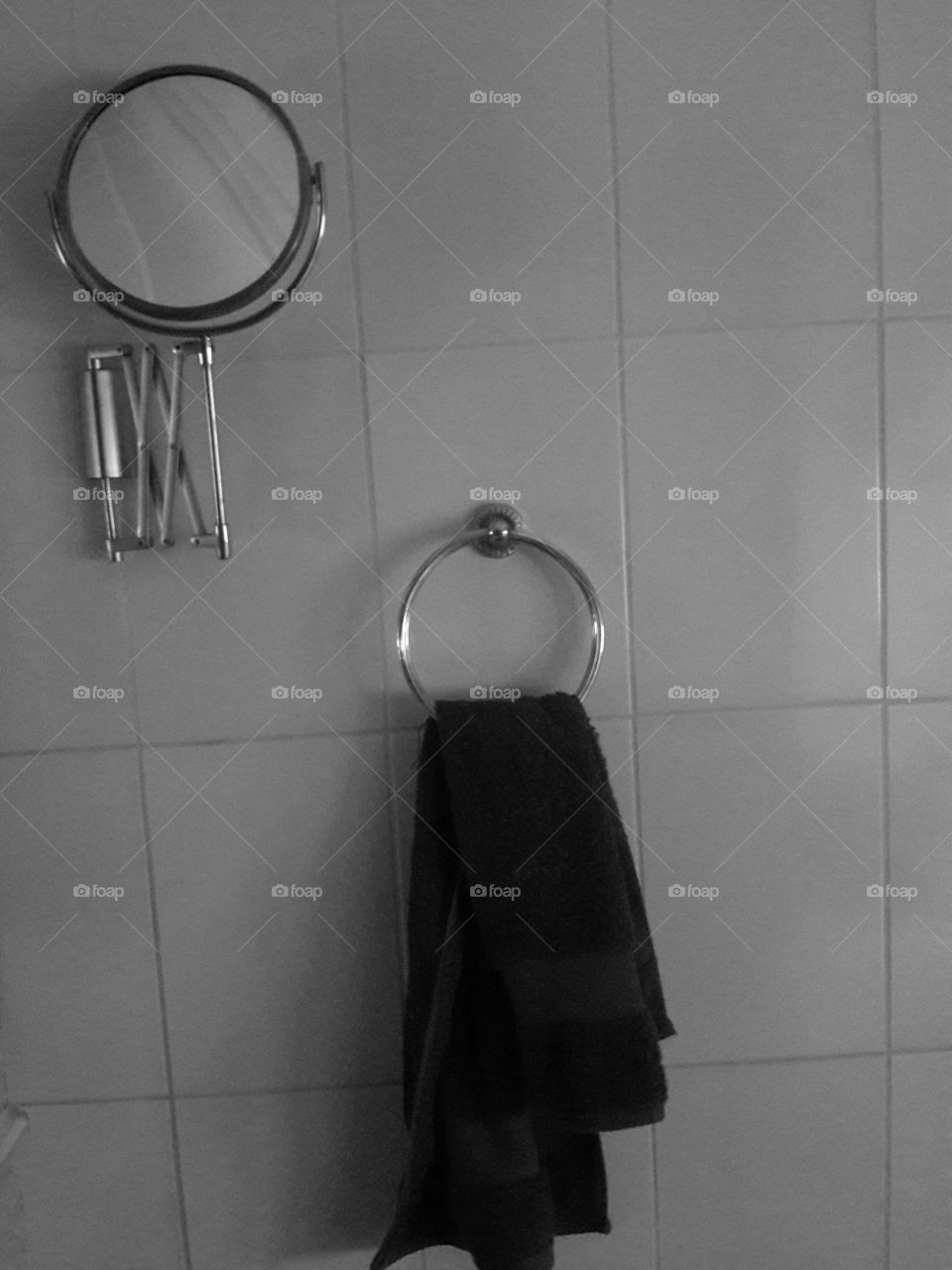 bathroom in black and white
