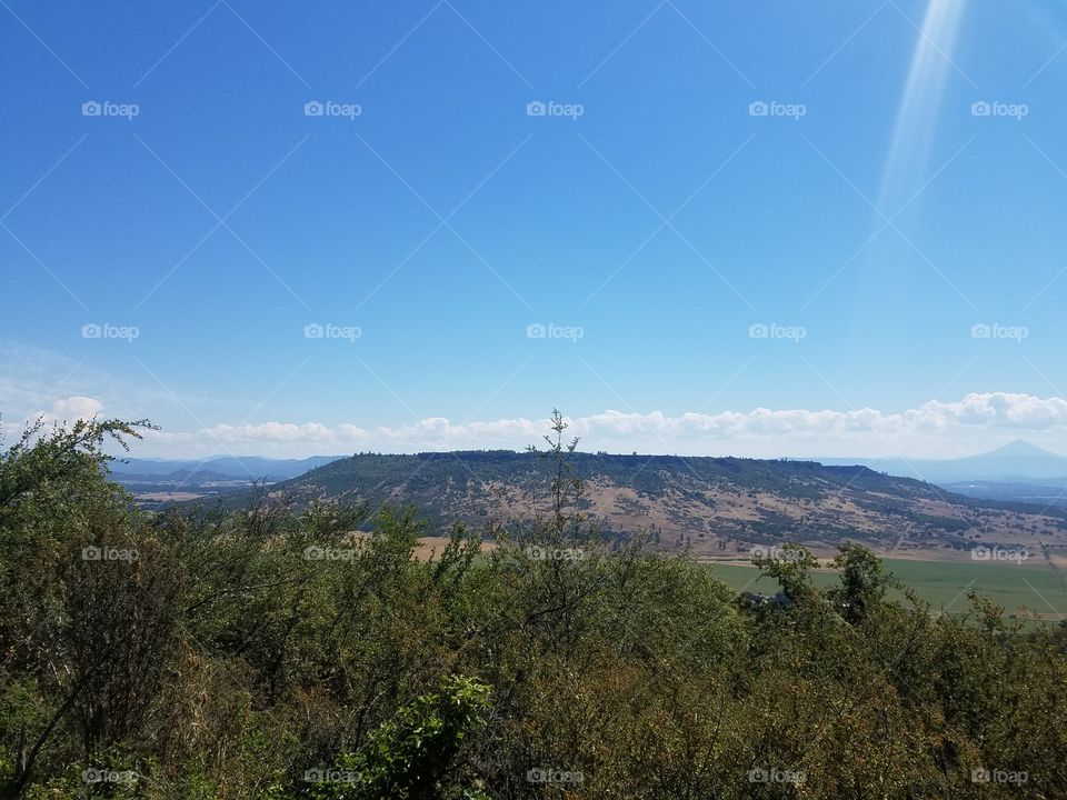Beautiful pictures from lower table rock in Jackson County Oregon.  I took these when I got to the end of the trail and the view was magnificent.