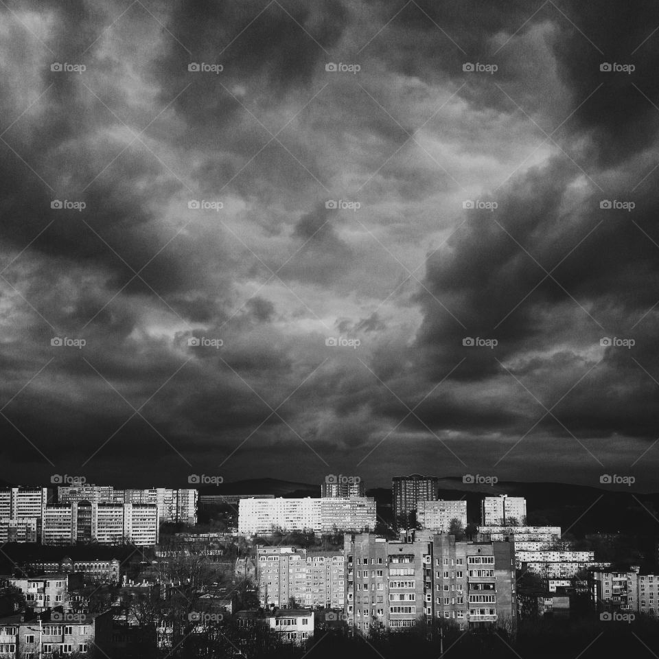 city view, black and white, cloudy day