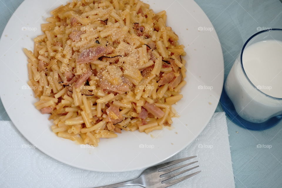 Mcaroni Cheese with Ham Parmesarn 
Homemade Cuisine