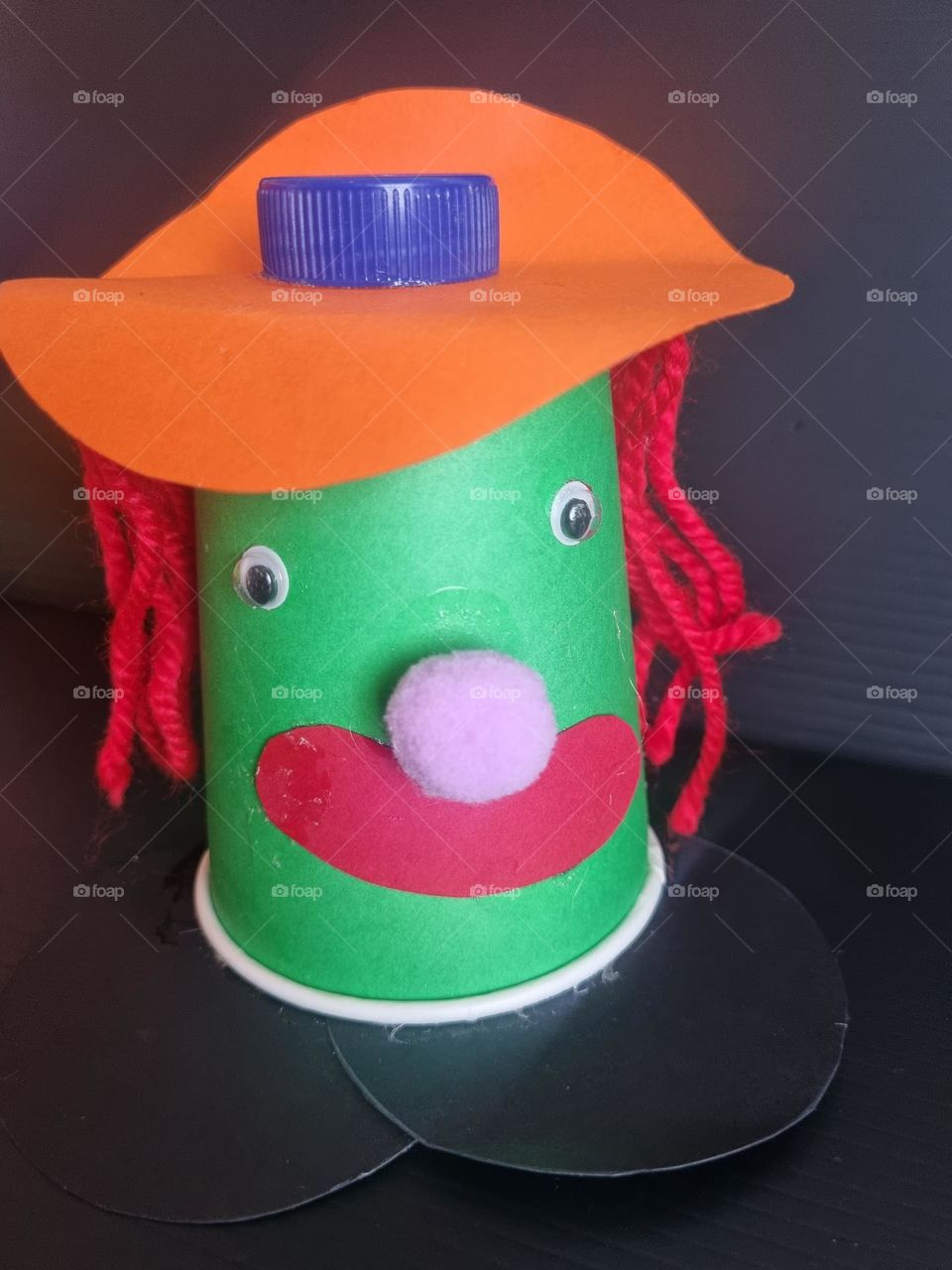 Recyclable cup with colorful effects