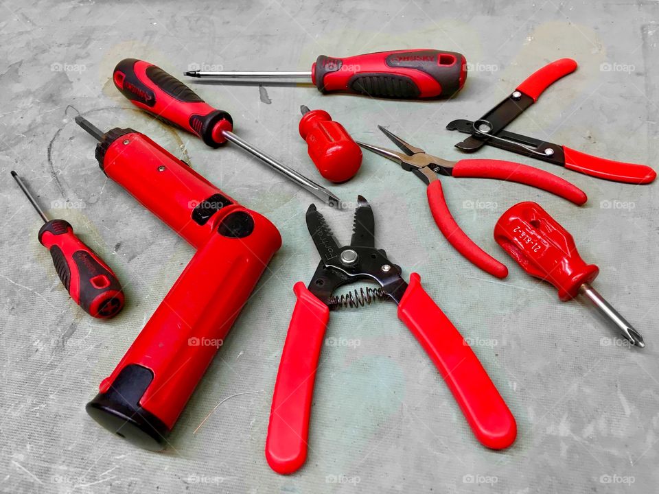 Red & Handy Tools