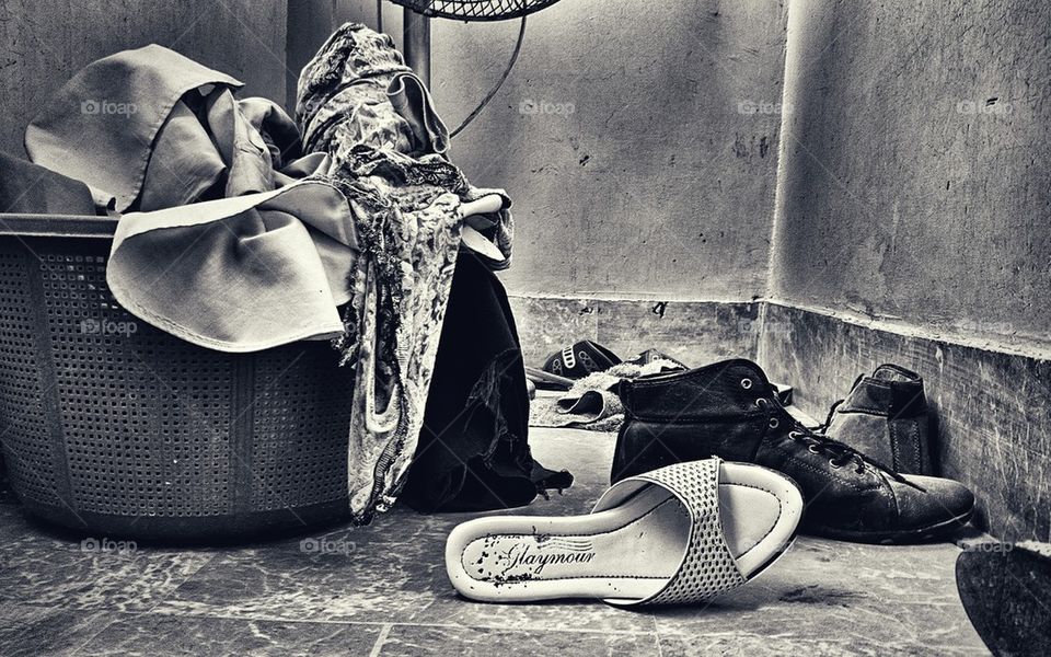 Laundry & Shoes 