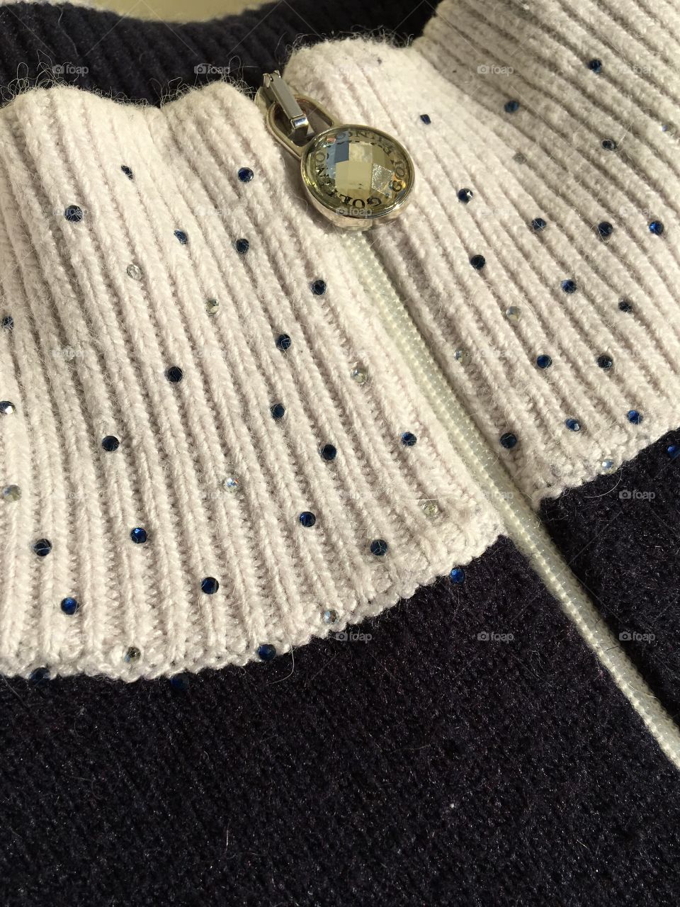 Wool sweater with some sparkles 