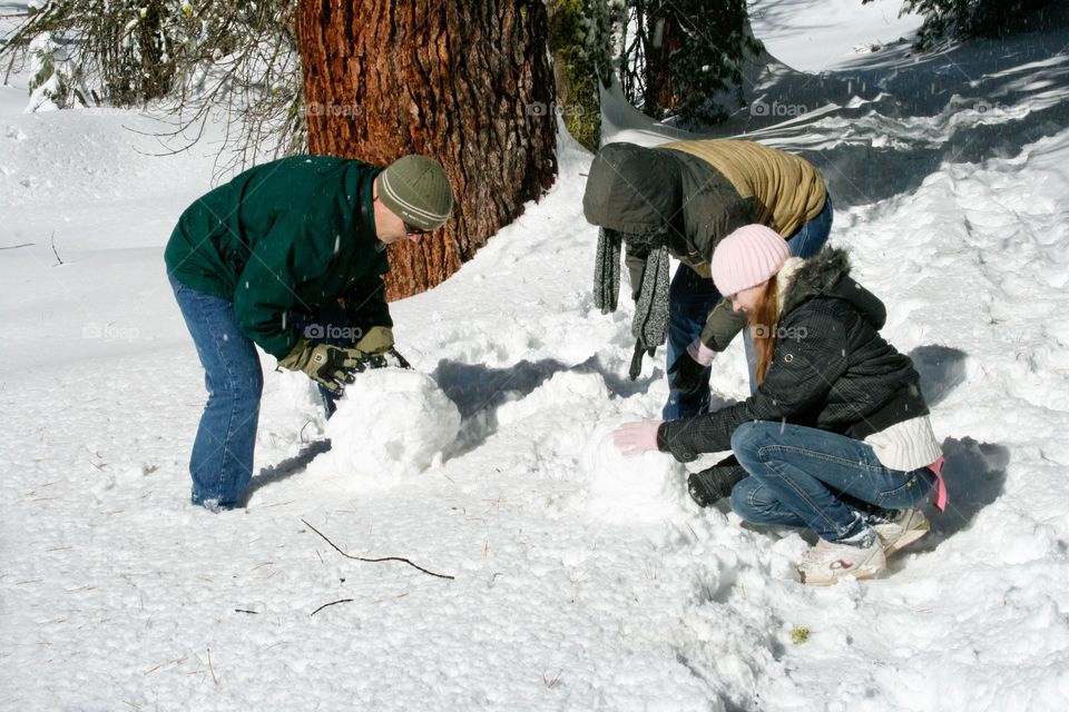 Making a snowman 