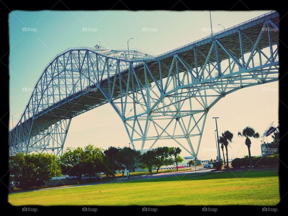 Corpus Bridge