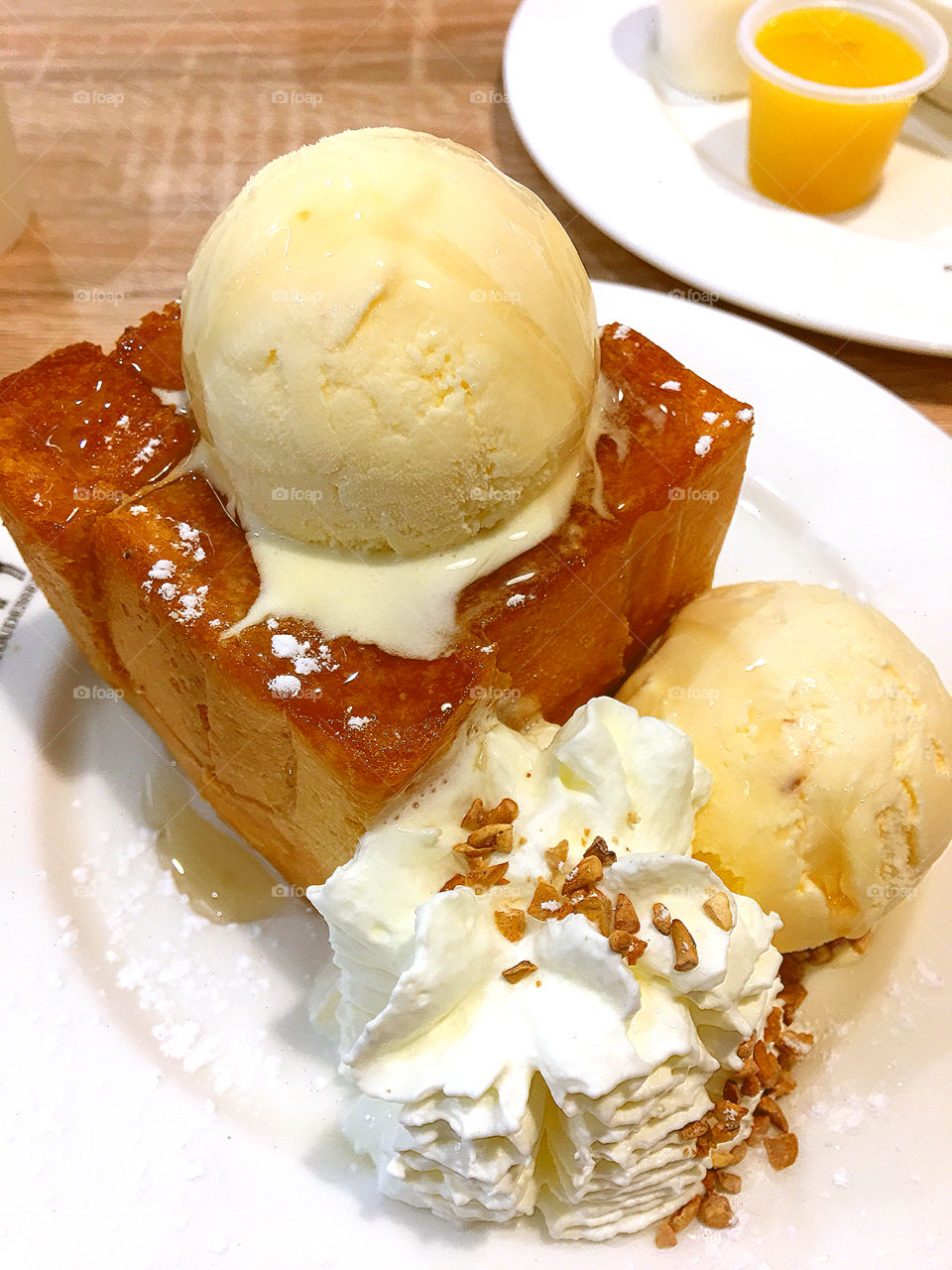 Hokkaido Honey toast with vanilla ice cream 