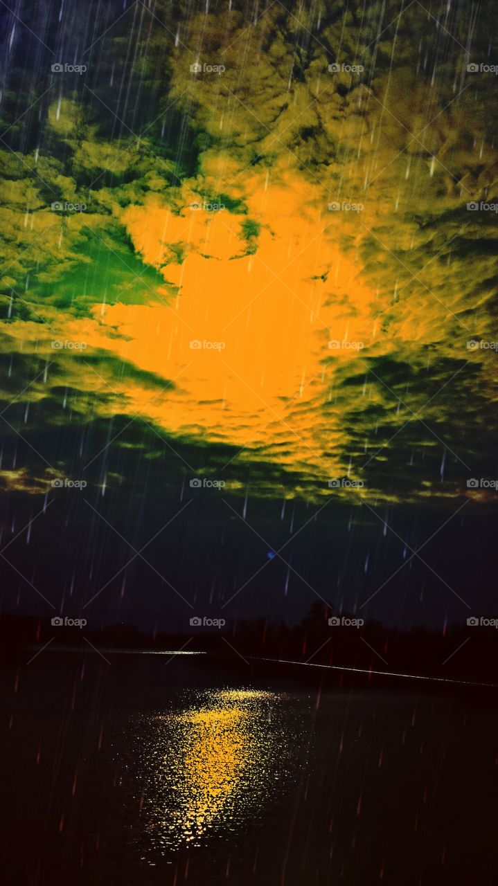 No more Purple Skies . Вали ми се по тишината.. и навсякъде ми се вали..