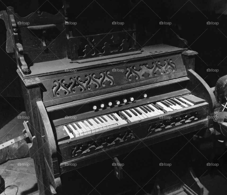 Creepy Old Piano 