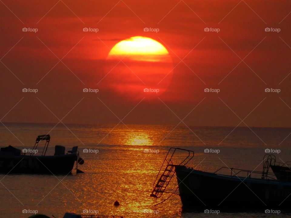 Zoom of the Sun  ( Praia - Italy ).