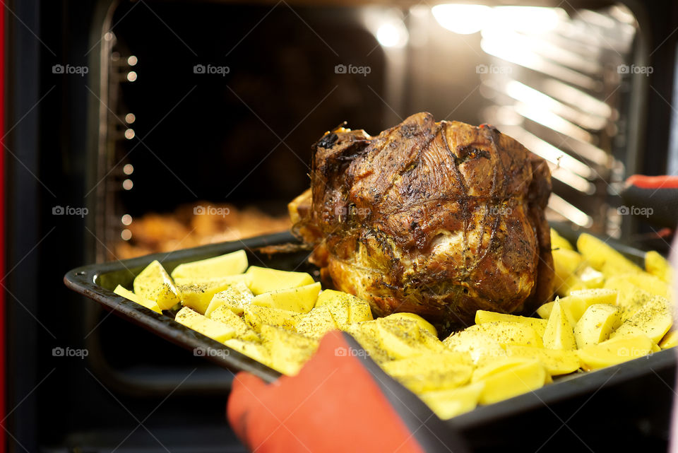 Lamb roast with vegetables