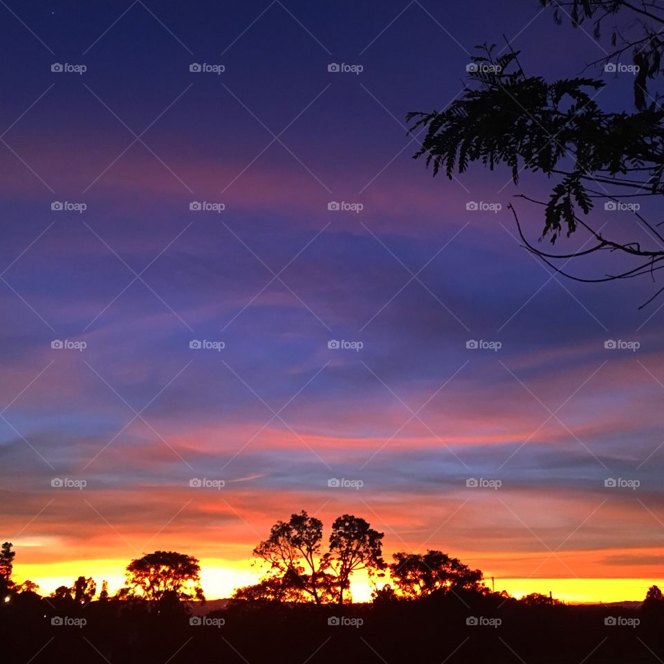 🌅Desperta, #Jundiaí!
Magnífico #amanhecer colorido de 3a feira.
🍃
#sol
#sun
#sky
#céu
#photo
#nature
#manhã
#morning
#alvorada
#natureza
#horizonte
#fotografia
#paisagem
#inspiração
#mobgraphia
#brazil_mobile
#FotografeiEmJundiaí