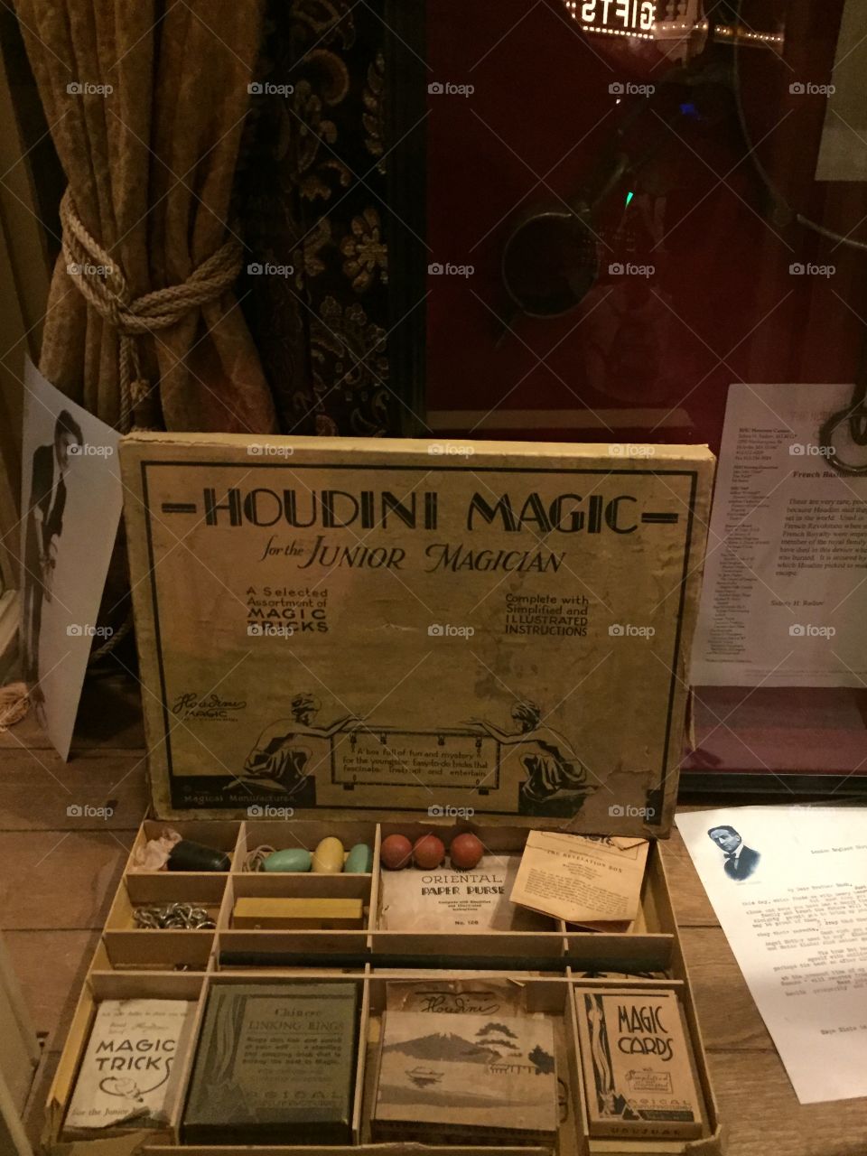 Carnival Style Disneyland Main Street. 2019. harry Houdini Magic Kit. 