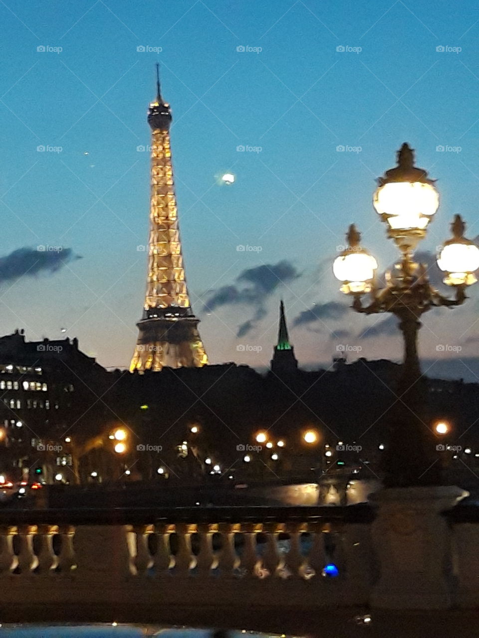 tour eiffel at night