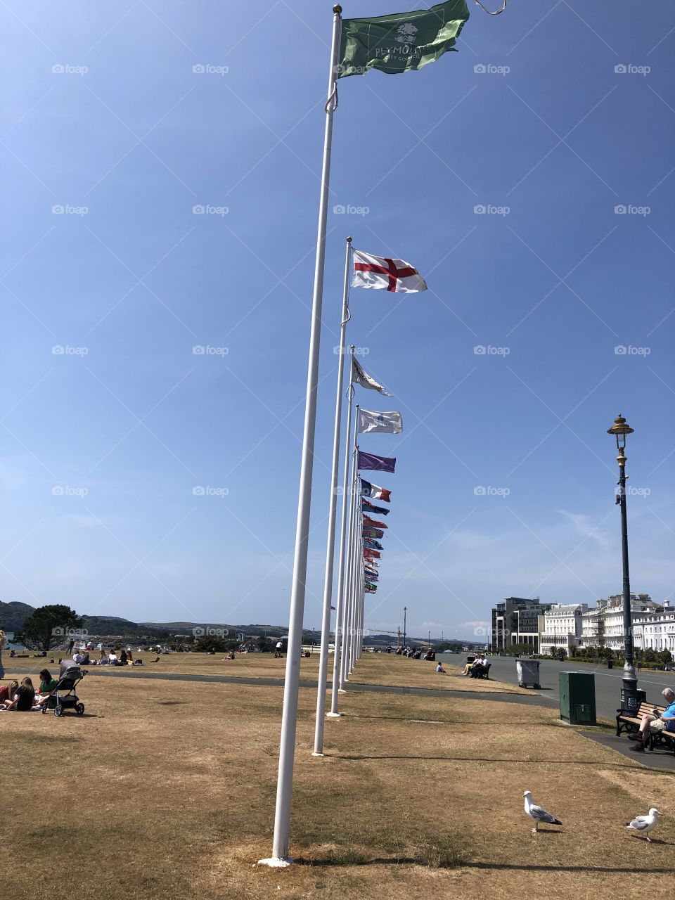 A huge amount of flags that look very smart and meaningful.