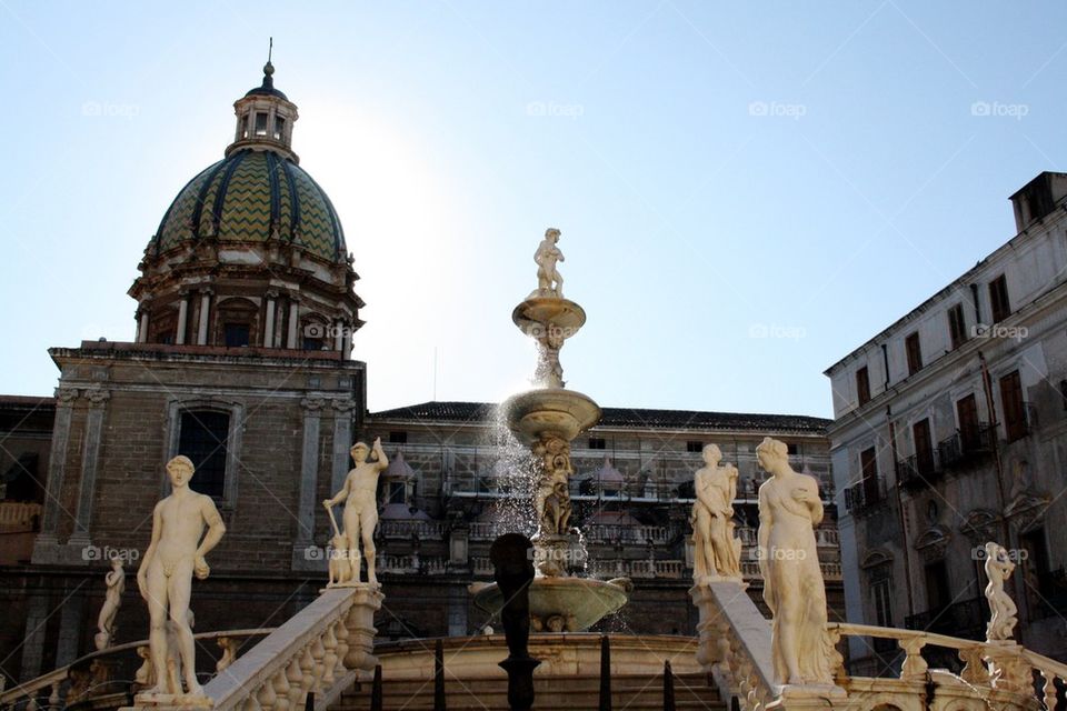 Fountain and statues