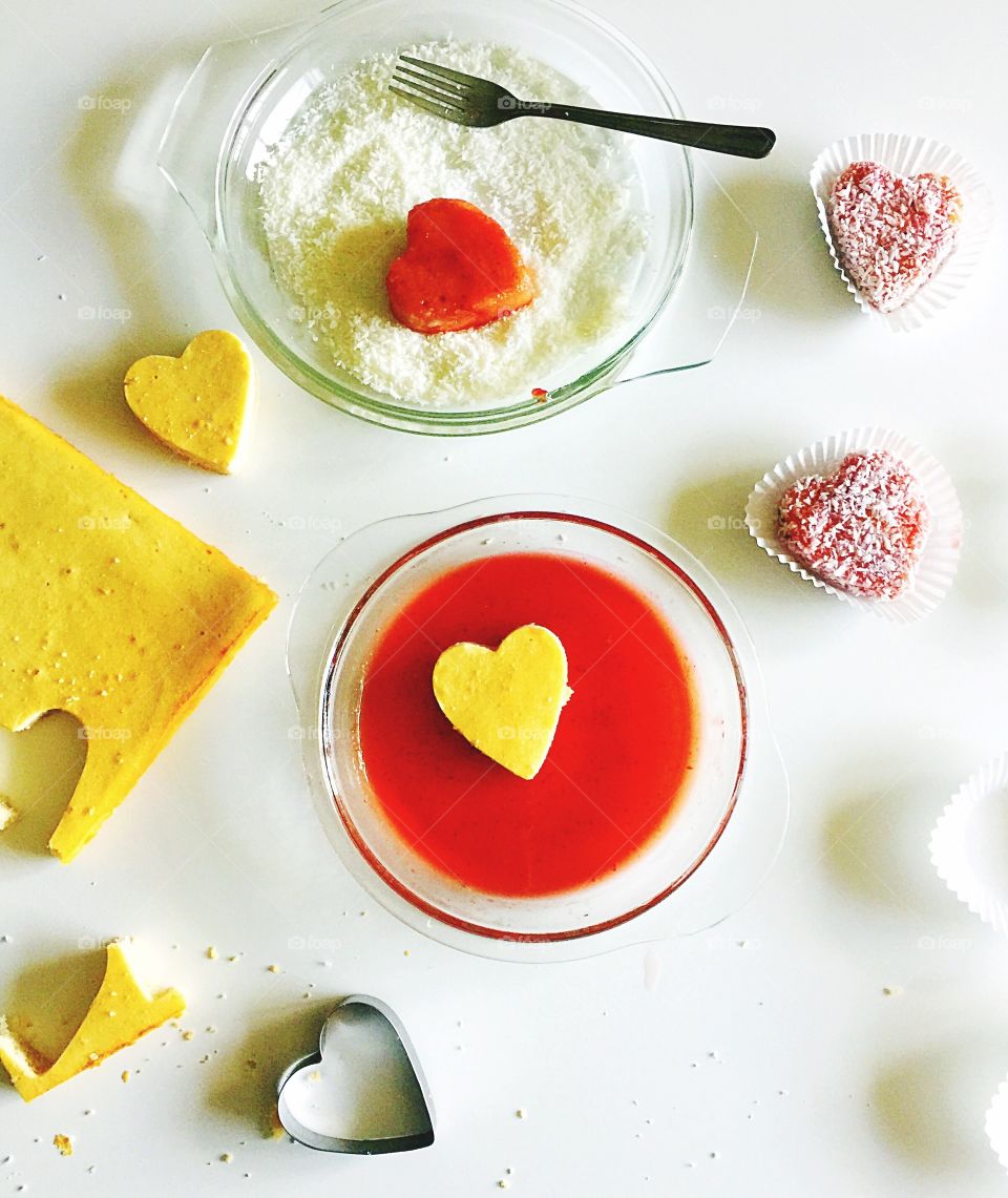 Raspberry and coconut hearts 💕 