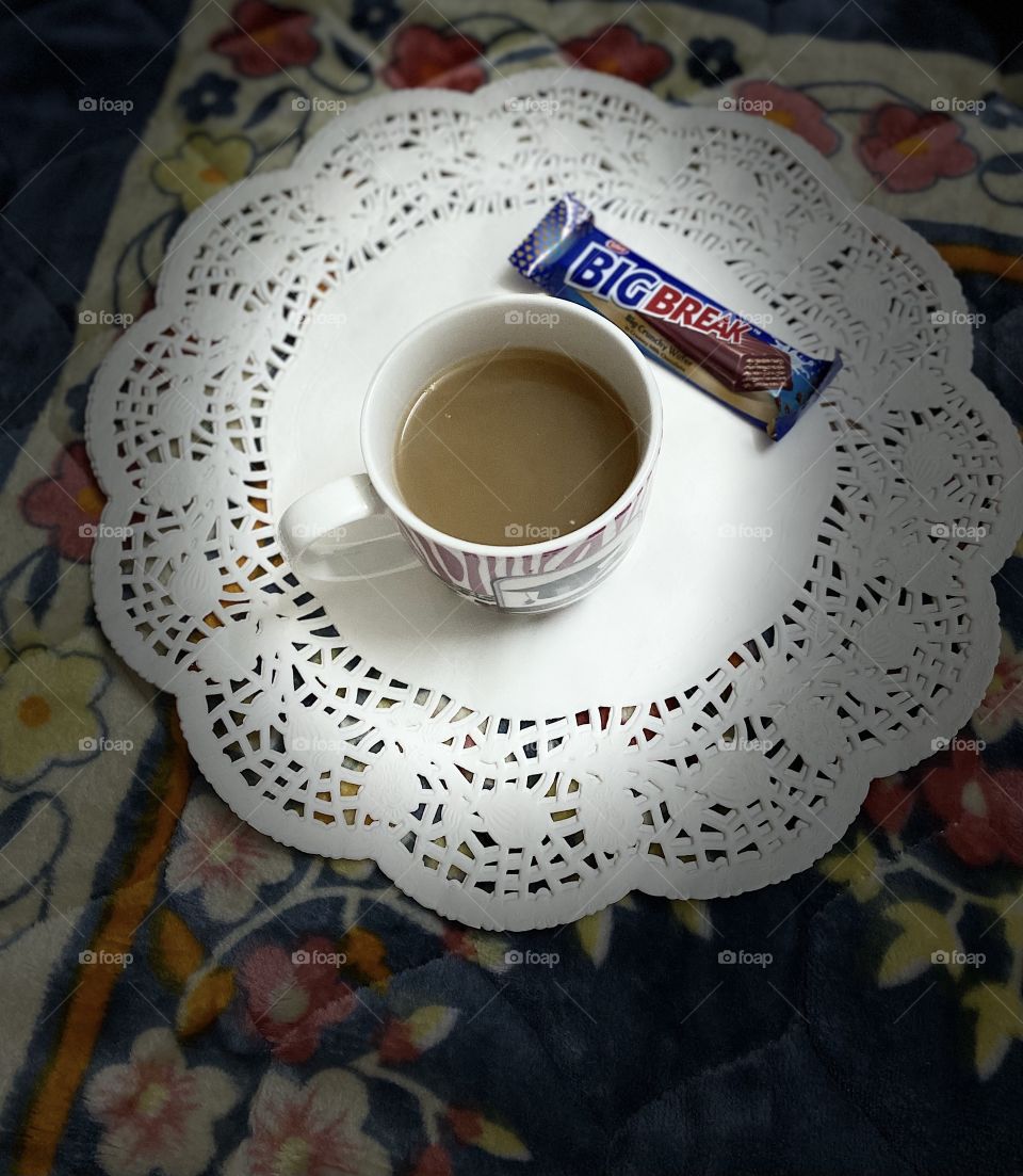 I drink Arabic coffee with chocolate 🍫 ☕️