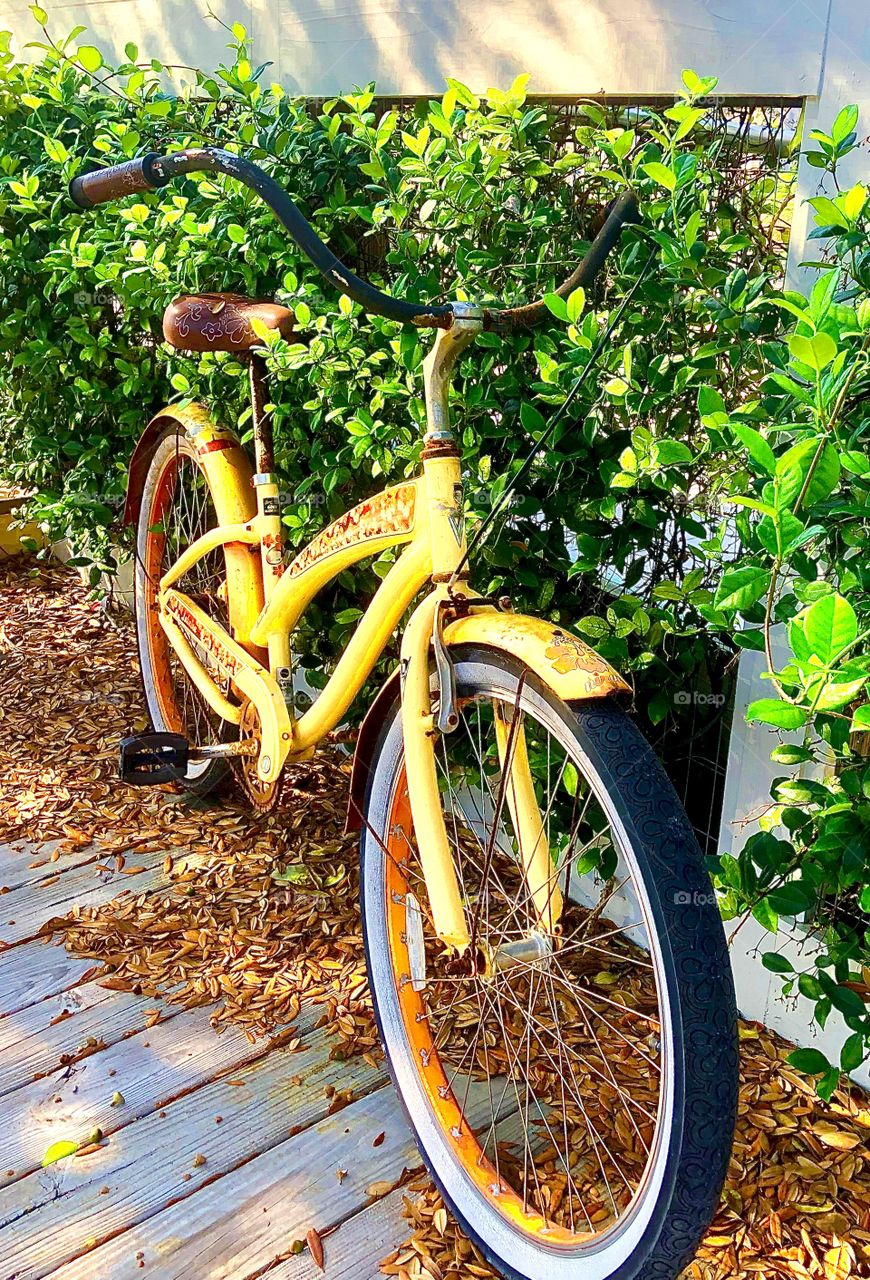 Old school yellow cruiser