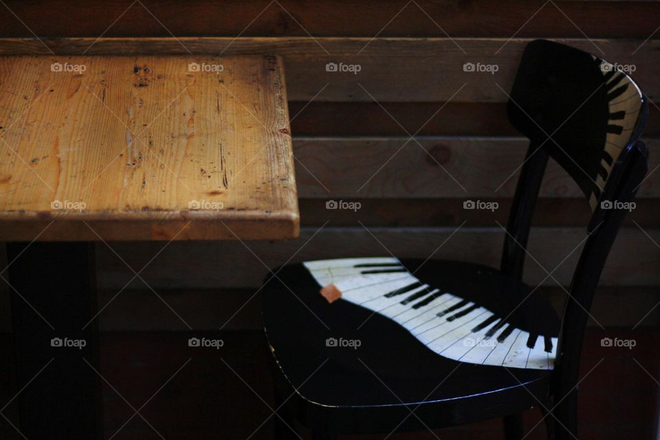 Nocturne, piano on the chair